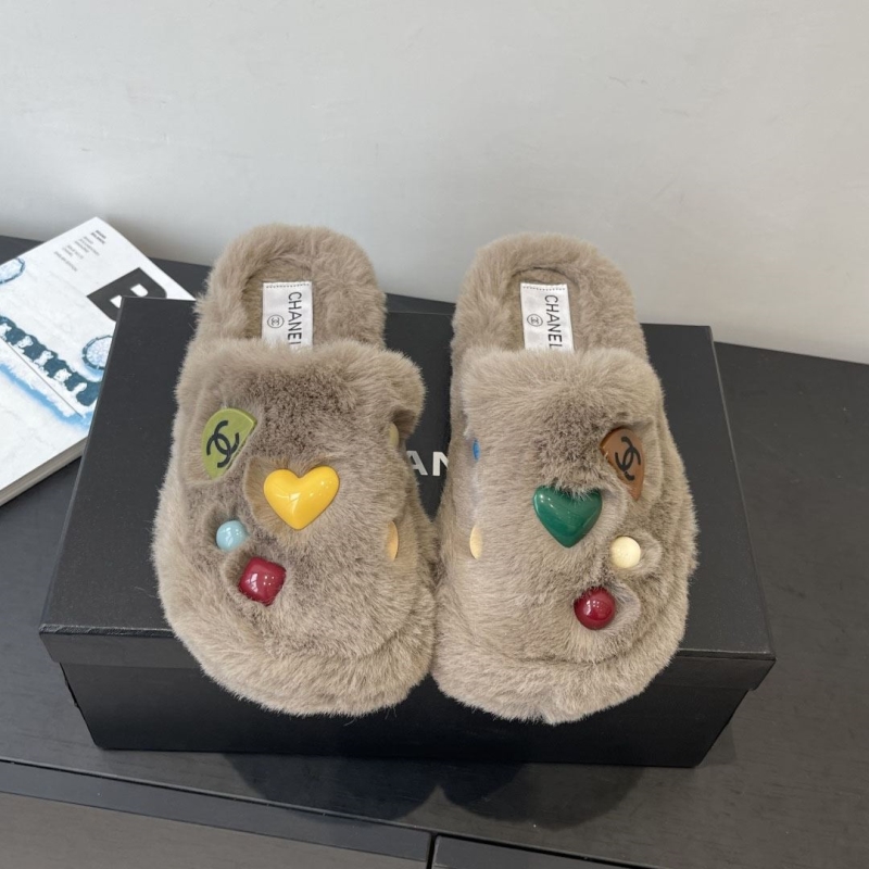 Ch**el slippers